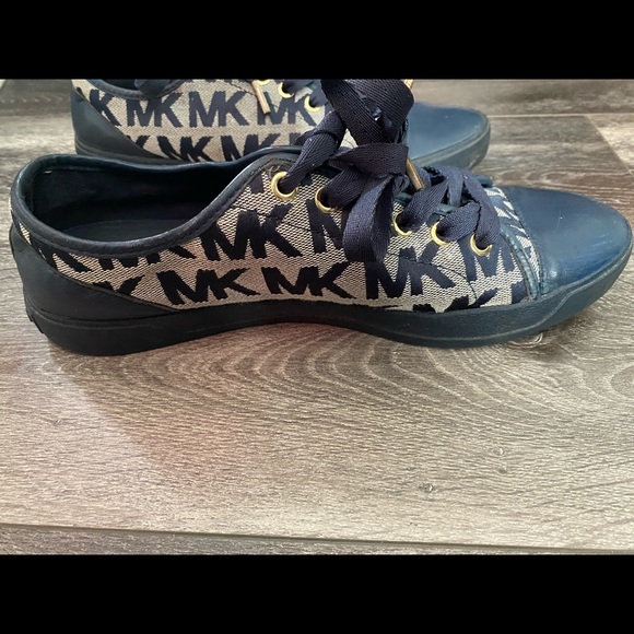 Michaels kors shoes - Picture 5 of 5
